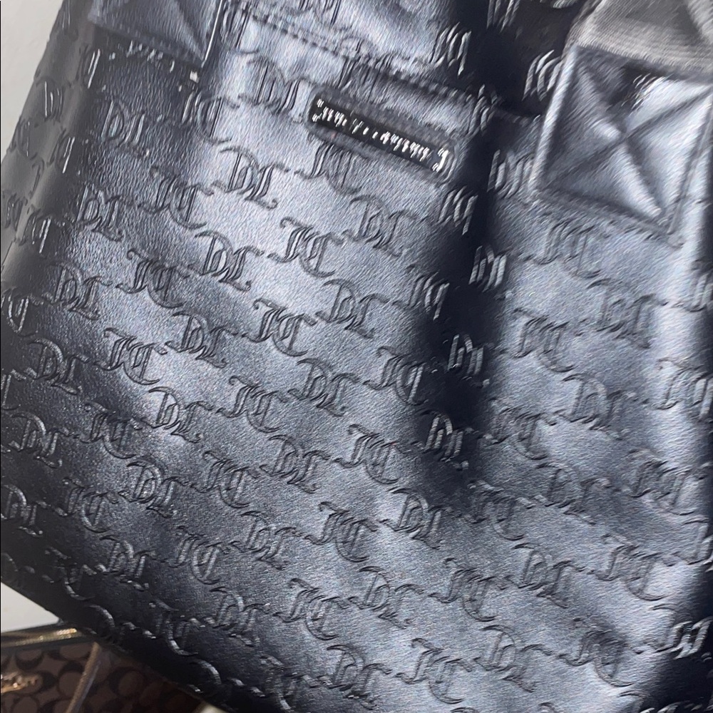 Juicy couture duffel bag +one fashion bag - Picture 11 of 15